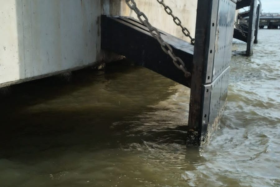 sistemas-defensa-muelles-navales